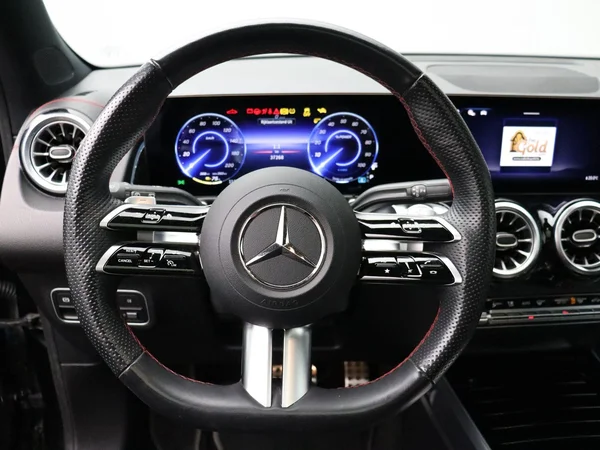 Mercedes-Benz EQB (2025) — foto 7 van 32