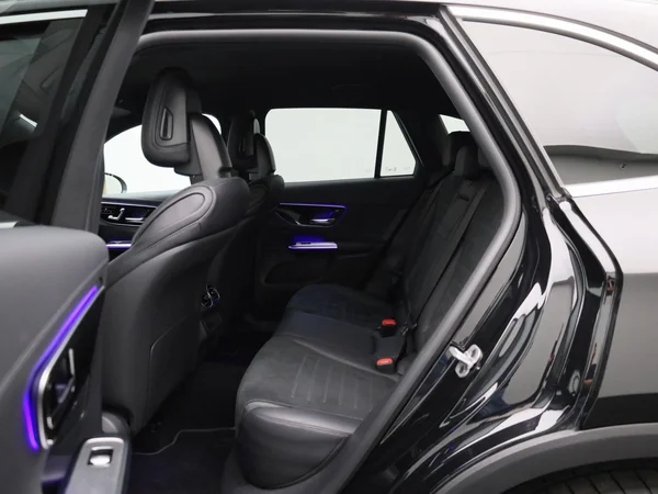 Mercedes-Benz GLC (2025) — foto 4 van 49