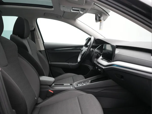 SKODA Octavia Combi (2021) — foto 2 van 41