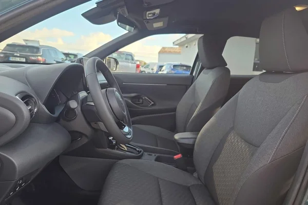 Toyota Yaris Cross Hybrid (HEV) (2026) — foto 15 van 26