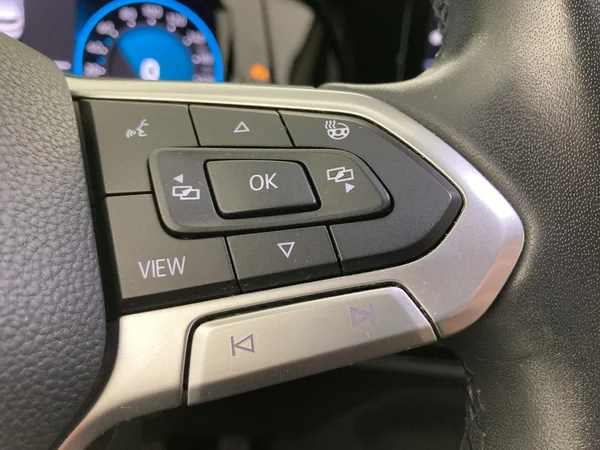 VOLKSWAGEN Golf VIII (2021) — foto 21 van 36