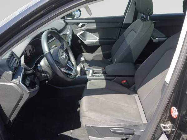 AUDI Q3 Sportback (2022) — foto 16 van 17
