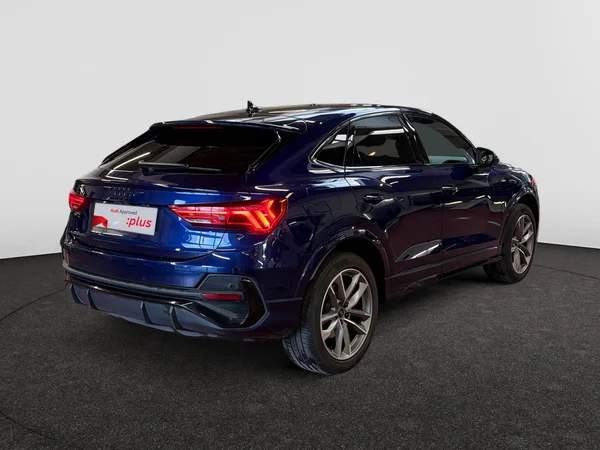 AUDI Q3 Sportback PHEV (2023) — foto 2 van 12