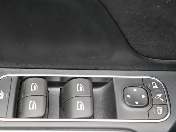 Mercedes-Benz GLA (2025) — foto 3 van 37