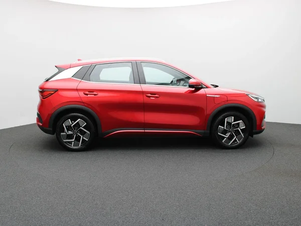 BYD ATTO 3 (2023) — foto 31 van 33