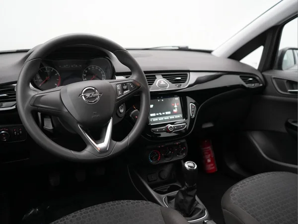 OPEL Corsa (2016) — foto 4 van 20