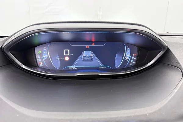 Peugeot 3008 (2018) — foto 2 van 33