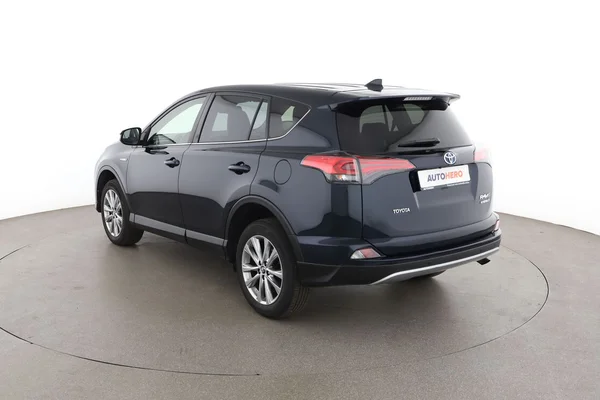 Toyota RAV4 (2018) — foto 10 van 16