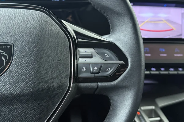 Peugeot 308 SW PHEV (2023) — foto 7 van 22