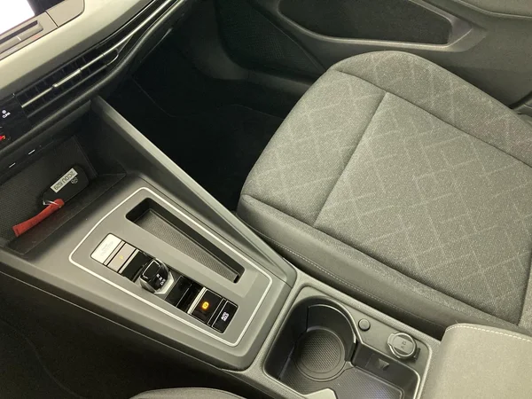 VOLKSWAGEN Golf VIII SW (2022) — foto 13 van 36