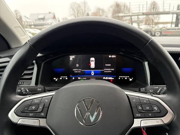 VOLKSWAGEN Taigo (2024) — foto 4 van 24
