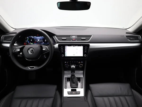 SKODA Superb Combi (2024) — foto 20 van 21