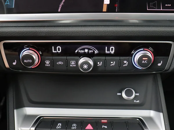 AUDI Q3 (2020) — foto 16 van 28