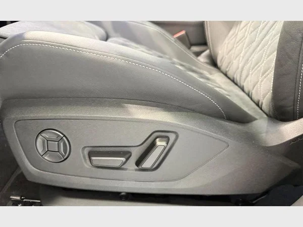 AUDI Q4 Sportback e-tron (2026) — foto 14 van 25