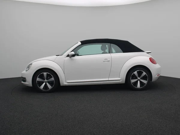 VOLKSWAGEN Beetle Cabriolet (2014) — foto 8 van 17