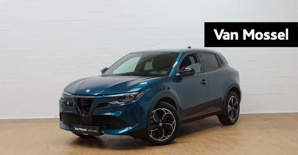 Alfa Romeo Junior (2025) — foto 12 van 15