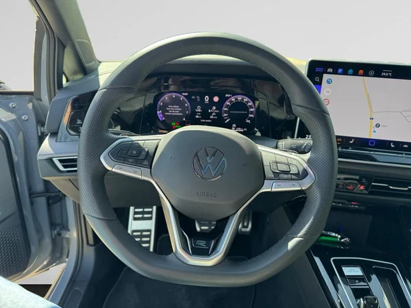 VOLKSWAGEN Golf VIII SW (2026) — foto 9 van 24