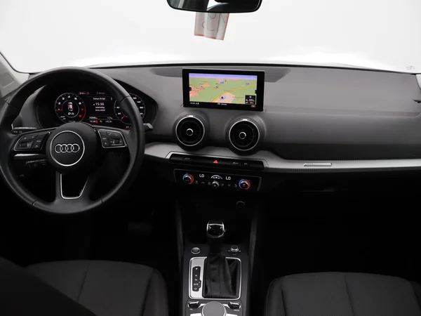 AUDI Q2 (2023) — foto 3 van 24