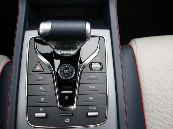 BYD ATTO 3 (2023) — foto 13 van 35