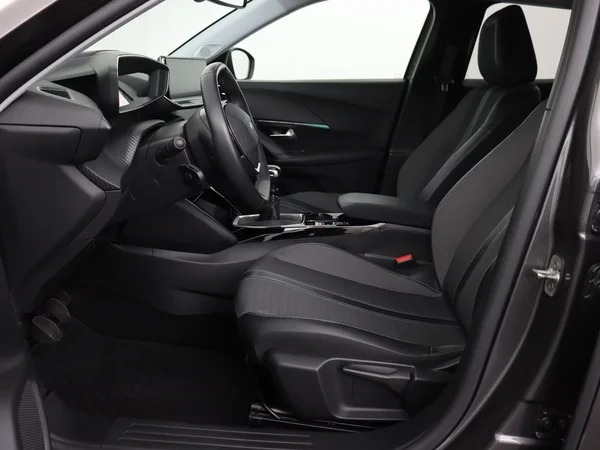 PEUGEOT 2008 (2022) — foto 2 van 27