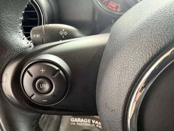 MINI One (2021) — foto 7 van 18