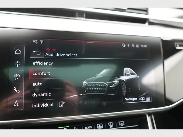 AUDI A8 Long PHEV (2024) — foto 31 van 43