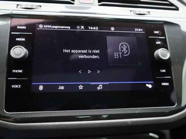 Volkswagen Tiguan (2022) — foto 18 van 48