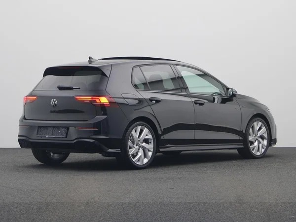 VOLKSWAGEN Golf VIII (2025) — foto 12 van 22