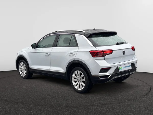 VOLKSWAGEN T-Roc (2018) — foto 11 van 18