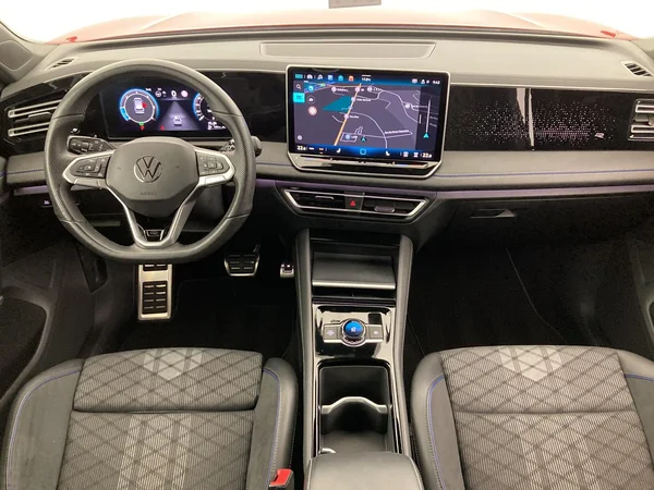VOLKSWAGEN Tiguan Dsl (2024) — foto 9 van 36