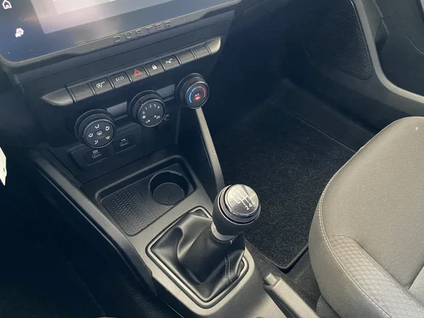 Dacia Duster (2023) — foto 2 van 22