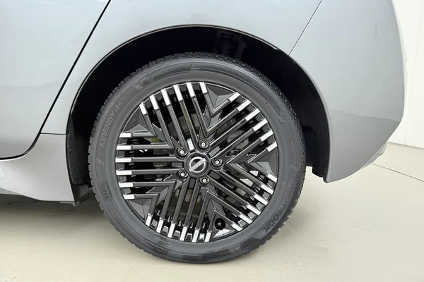 Nissan Leaf (2022) — foto 15 van 18