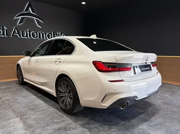 Bmw 330 (2020) — foto 35 van 36