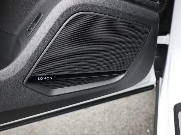 AUDI SQ2 (2025) — foto 16 van 24