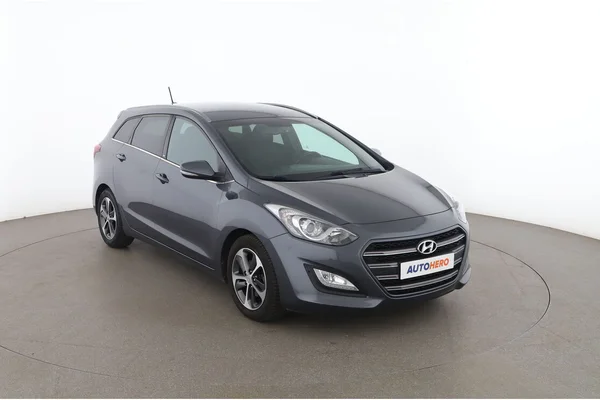 Hyundai i30 (2017) — foto 14 van 16