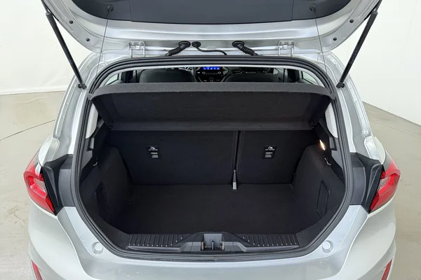Ford Fiesta (2023) — foto 12 van 16