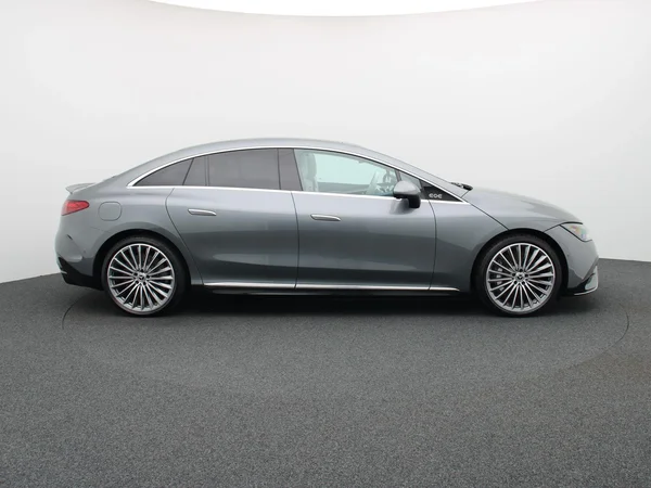 Mercedes-Benz EQE (2026) — foto 22 van 25
