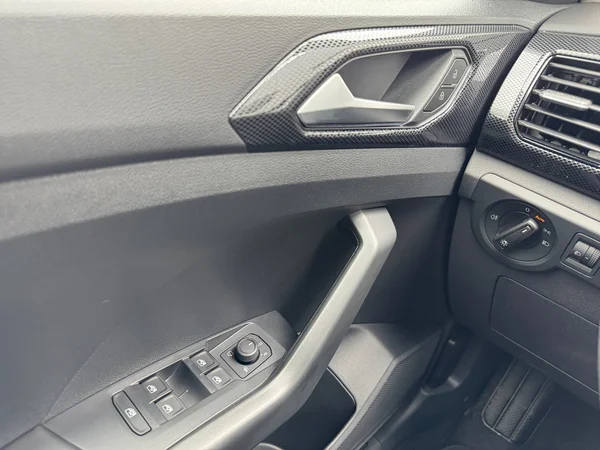 VOLKSWAGEN T-Cross (2025) — foto 13 van 24