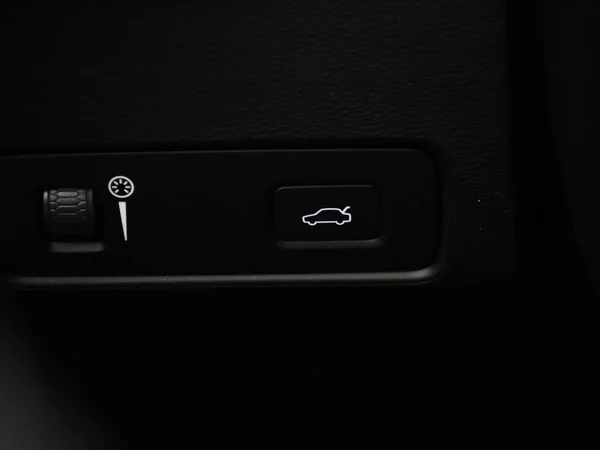 Volvo XC40 (2021) — foto 16 van 42