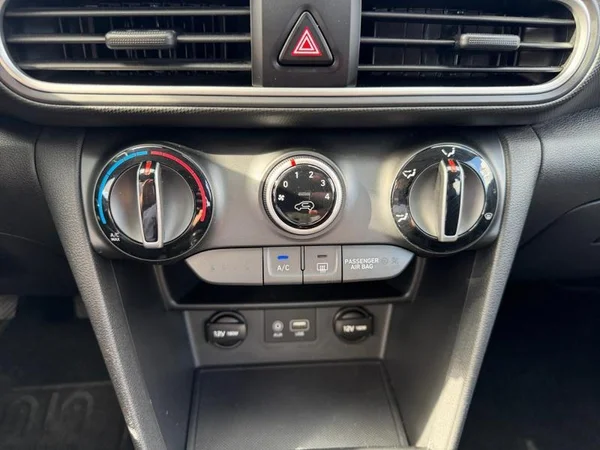 HYUNDAI Kona (2018) — foto 14 van 31