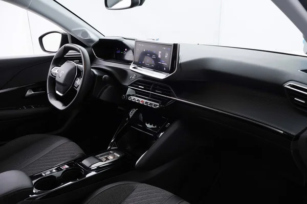 Peugeot E-208 (2025) — foto 24 van 64