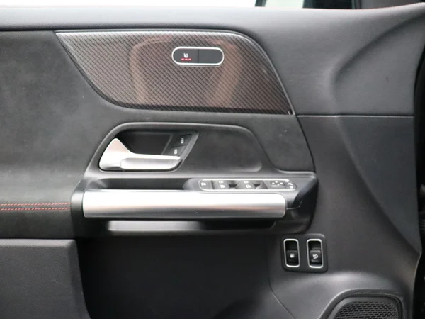 Mercedes-Benz GLA (2025) — foto 5 van 37