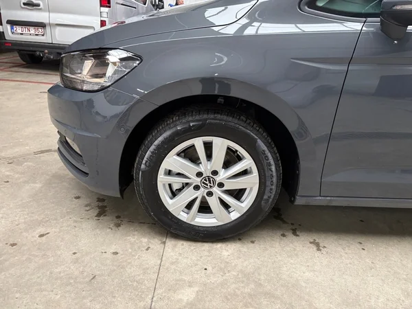 VOLKSWAGEN Touran (2026) — foto 6 van 21