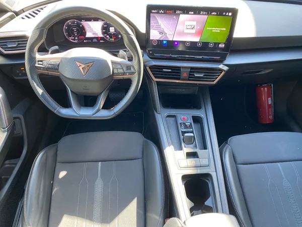 CUPRA Leon ST (2023) — foto 10 van 18