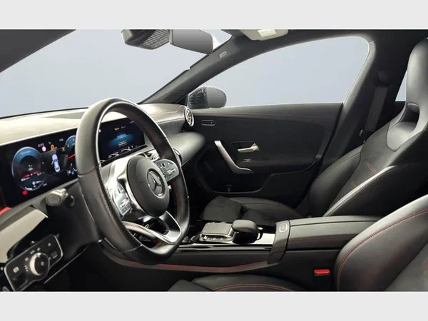 Mercedes-Benz CLA 180 (2021) — foto 33 van 33