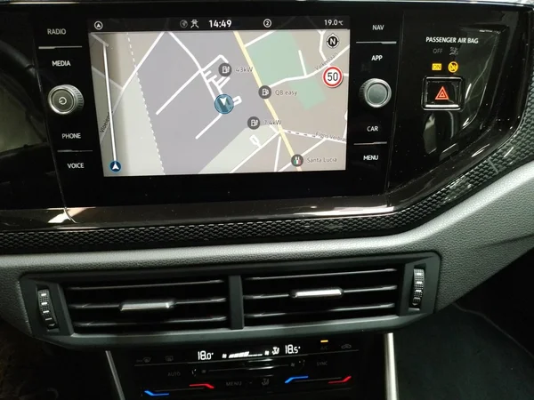 VOLKSWAGEN Polo (2024) — foto 6 van 23