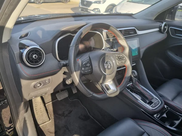 MG ZS (2024) — foto 17 van 36