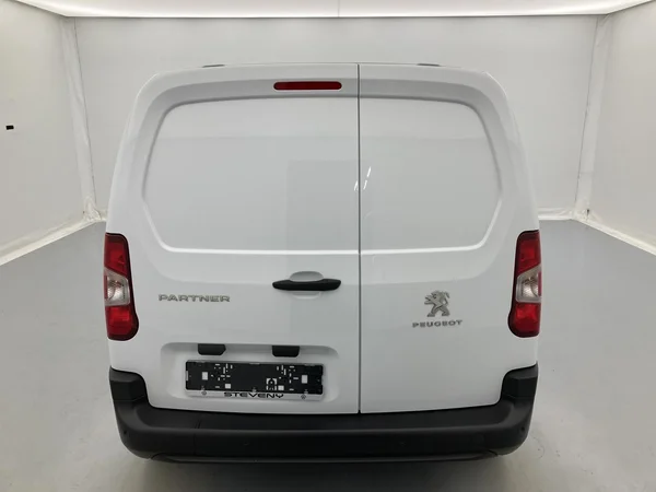 PEUGEOT Partner Van Swb (2024) — foto 9 van 36