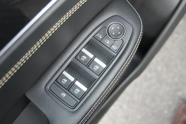 Renault Arkana (2023) — foto 27 van 41