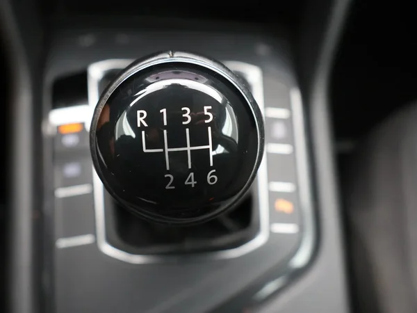 Volkswagen Tiguan (2019) — foto 14 van 25